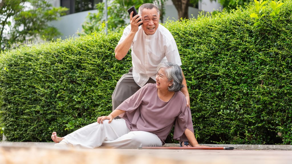 FastFit strength training prevents fall-related injuries and deaths